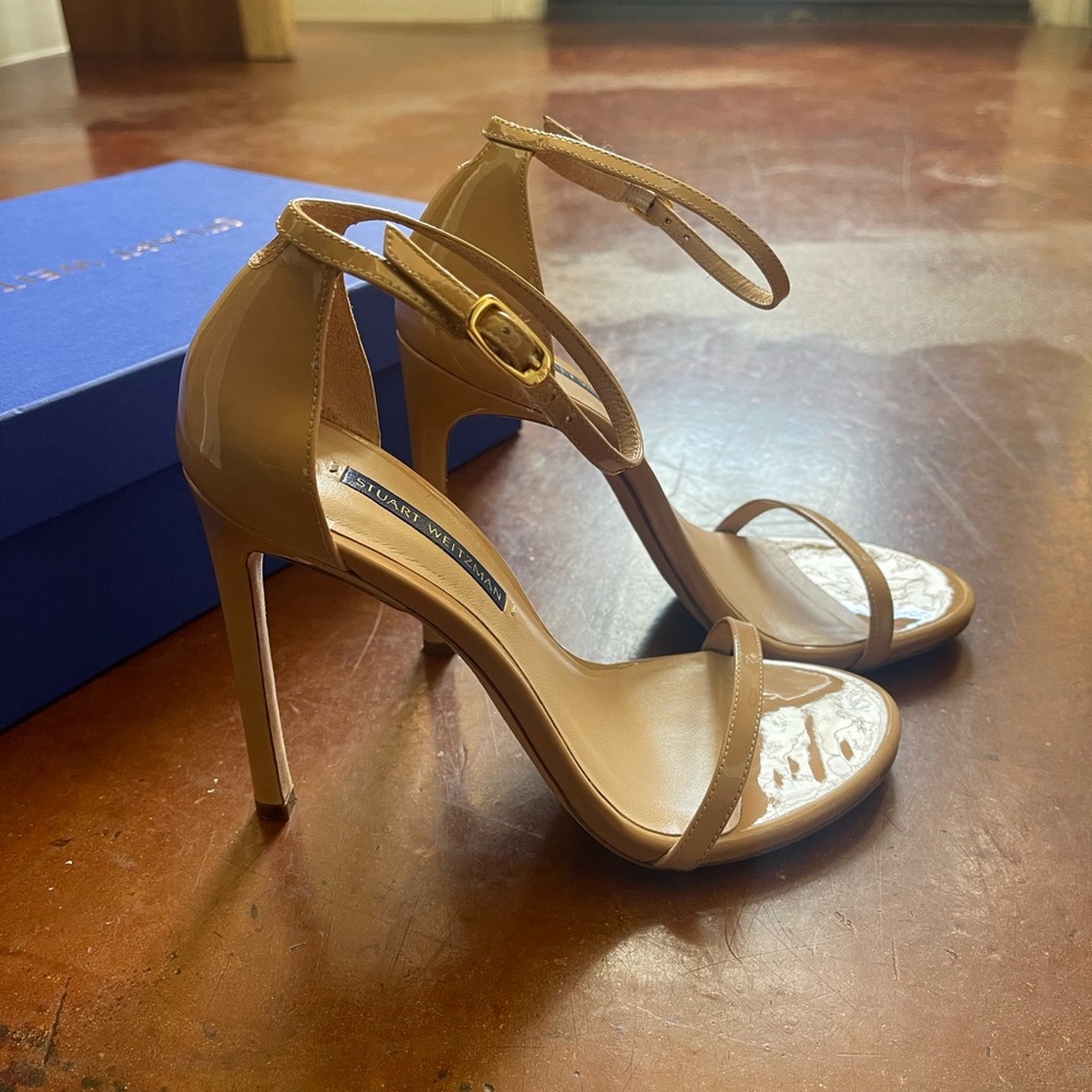 SOLD🚫 Stuart Weitzman, the nudist heels, nude color, size 7.